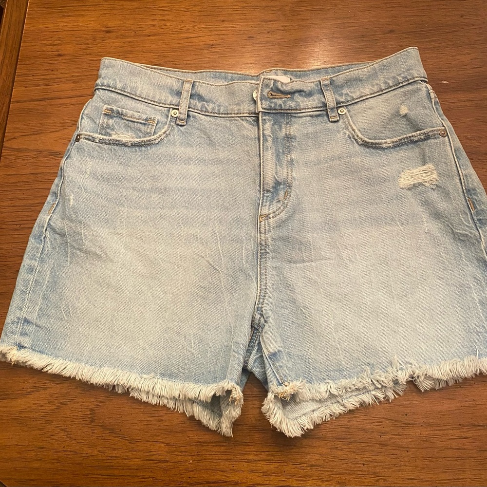 Stylish Light Blue Frayed Hem Jean Shorts